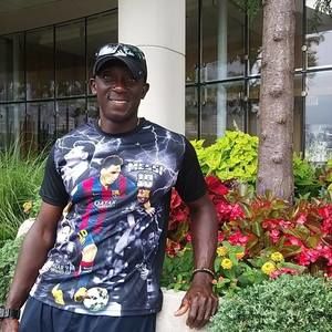 Meet your Posher, Clifton